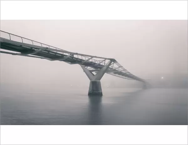 Millennium Footbridge Emptiness