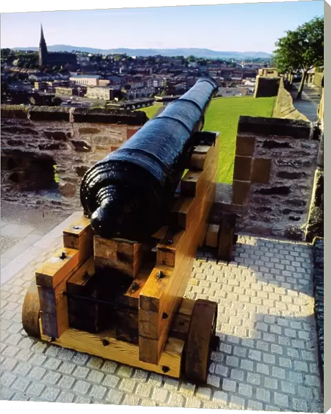 Cannon on a city wall, Derry City, Ireland