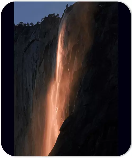 USA, California, Yosemite National Park, Horsetail Falls at sunset