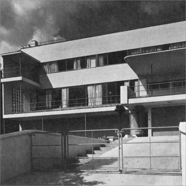 Modern Movement Architecture in 1930s Hampstead London