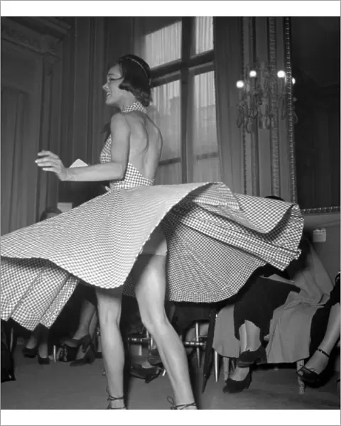 France - Fashion - 1950