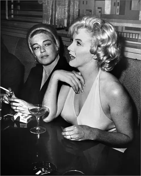 Simone Signoret and American star Marilyn Monroe