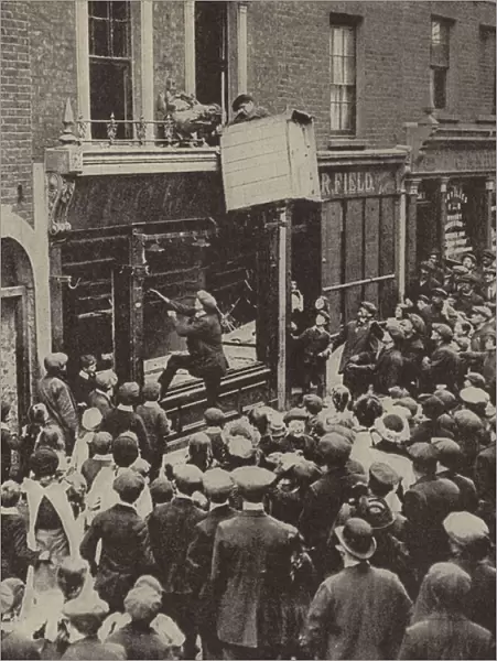 Anti-German riots in Britain after the sinking of the Lusitania, 1915 (b  /  w photo)