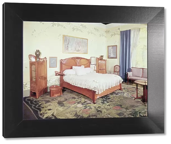 Art Nouveau bedroom, c. 1900 (photo)