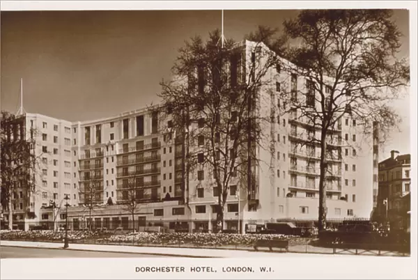 Dorchester Hotel, Park Lane, London (b  /  w photo)