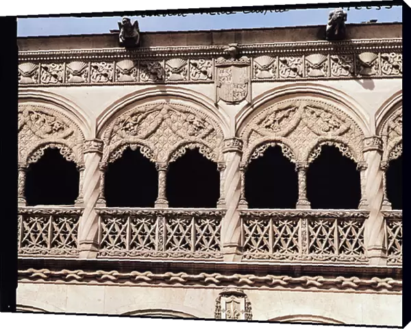 Detail of the arches of the loggia, 1488-96 (photo)