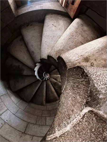 Spiral stairs of a tower in the Sagrada Familia, 1884-1926 (photo)