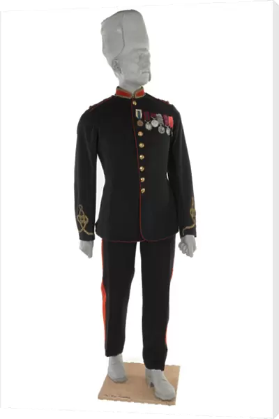 Full dress tunic, Sergeant Robert Turner, Royal Regiment of Artillery, 1890 circa. (fabric)