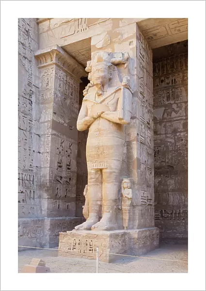 Giant statue of Ramses III