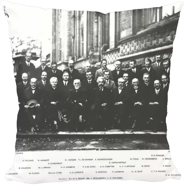 Fifth Physics Congress Solvay, Brussels, 1927 (b / w photo)