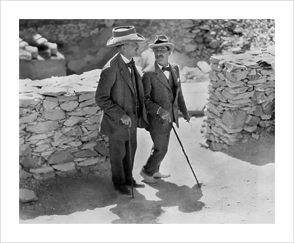The Egyptologist Howard Carter (right) with his sponsor Lord Carnarvon visiting the excavations of the tomb of Toutankhamon in Thebes in the Valley of the Kings in Egypt during the winter 1922 - 1923