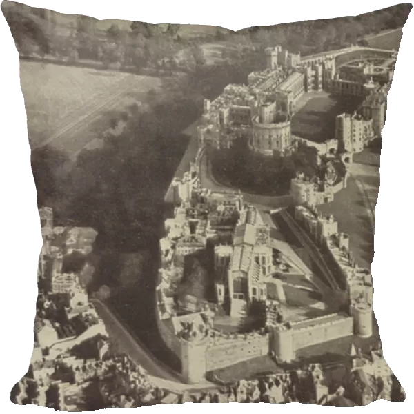 Windsor Castle, Aerial View (b / w photo)