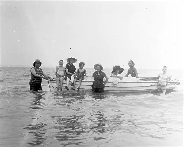 Indochina / Vietnam, Haiphong (Hai phong): A family of settlers bathe in the sea, 1900