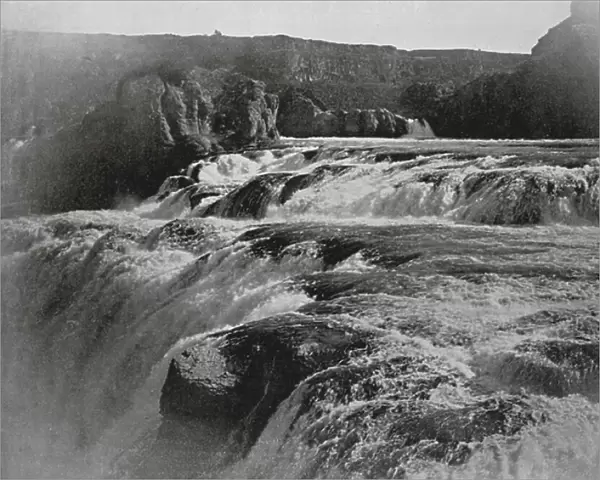 Shoshone Falls and Rapids, Idaho (b / w photo)