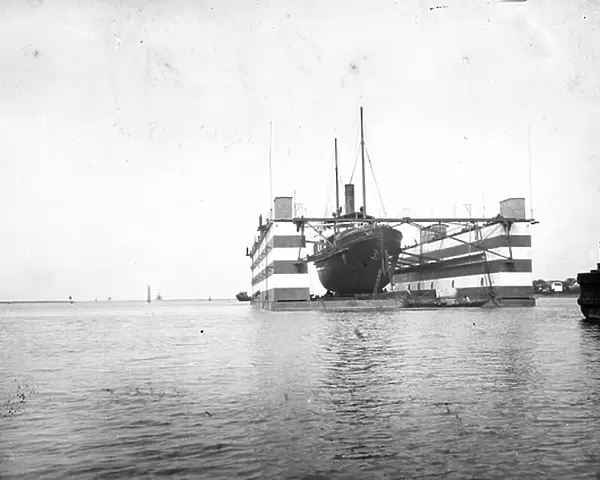 Indochine / Vietnam, Haiphong (Hai phong): Haiphong Port, the Paul Bert in revision on floating dock, 1903
