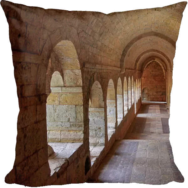 Thoronet Abbey. Eastern arcade of the cloister