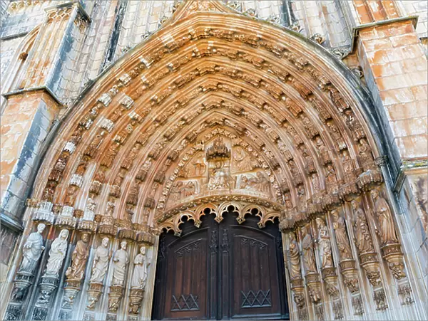 Main entrance to Monastery of Santa Maria da Vitoria na Batalha, Portugal, Monastery (photo)