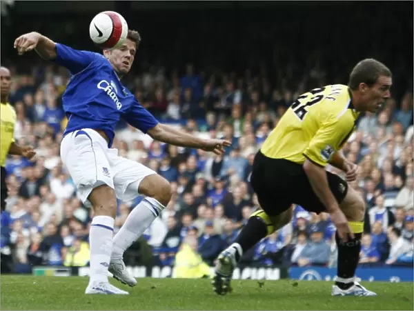 Football - Everton v Manchester City FA Barclays Premiership - Goodison Park - 30  /  9  /  06 James Beattie of Everton in action against Richard Dunne of Manchester City Mandatory Credit: Action Images  /  Jason Cairnduff Livepic