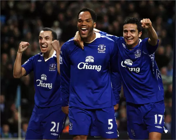 Football - Manchester City v Everton Barclays Premier League - The City of Manchester Stadium - 25  /  2  /  08 Evertons Joleon Lescott (C) celebrates with team mates Leon Osman (L) and Tim Cahill after scoring his sides second goal Mandatory Credit: Action Images  /  Jason Cairnduff Livepic