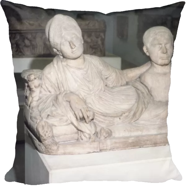 Sarcophagus woman holds bust of husband, c100-c110