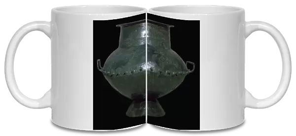 Celtic bronze vessel, 6th century BC