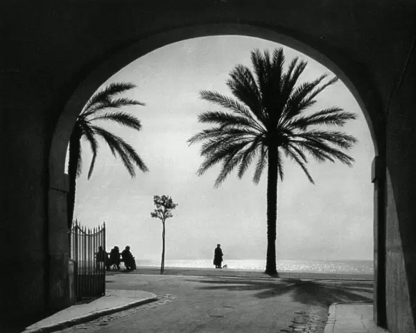 Quai des Etats-Unis, Nice, France, 1937. Artist: Martin Hurlimann