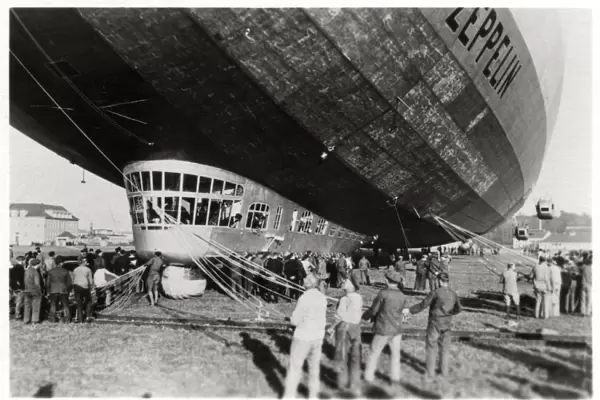 Zeppelin LZ 127 Graf Zeppelin after landing, 1933