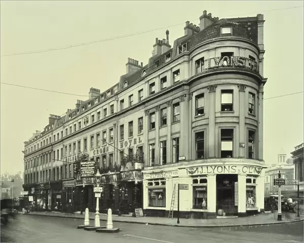 Lyons Tea Shop in the Strand, London, September 1930