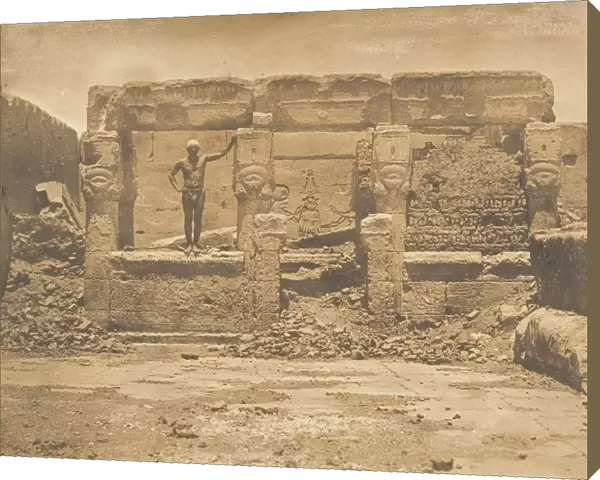 Hypetre d Athor, sur la Terrasse du grande Temple de Denderah (Tentyris)