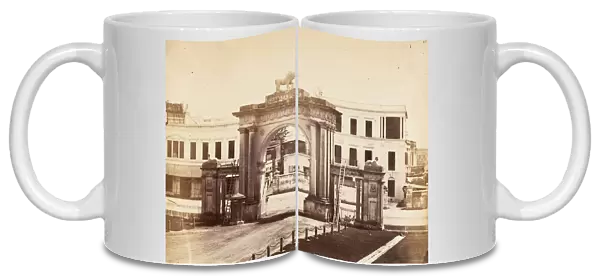 [N. E. Gate of Government House, Calcutta], 1858-61. Creator: John Constantine Stanley