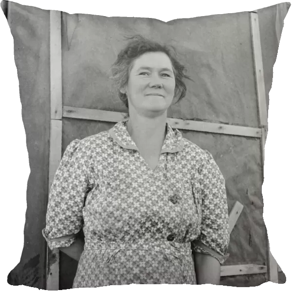Mrs. Cleaver is raising five sons on new farm, Malheur County, Oregon, 1939. Creator: Dorothea Lange