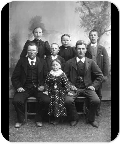 Group portrait, 1905-1910. Creator: Per Persson
