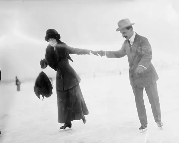 Miss Edith Howard Skating with Henri Martin, of Swiss Legation, 1912. Creator: Harris & Ewing. Miss Edith Howard Skating with Henri Martin, of Swiss Legation, 1912. Creator: Harris & Ewing