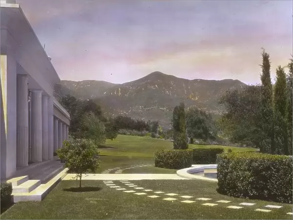 'Arcady, ' George Owen Knapp house, Sycamore Canyon Road, Montecito, California, 1917. Creator: Frances Benjamin Johnston. 'Arcady, ' George Owen Knapp house, Sycamore Canyon Road, Montecito, California, 1917