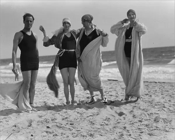 Group of people at Long Beach, New York. between 1896 and 1942. Creator: Arnold Genthe