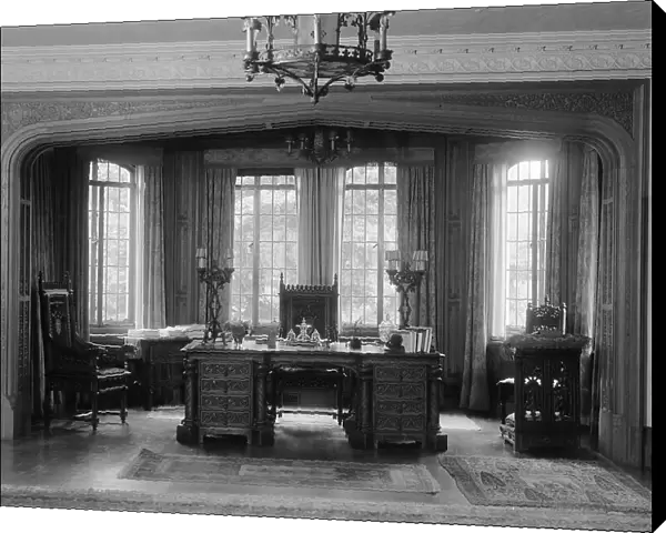 House of Mrs. Robert L. Dodge, 1933 Oct. 17. Creator: Arnold Genthe