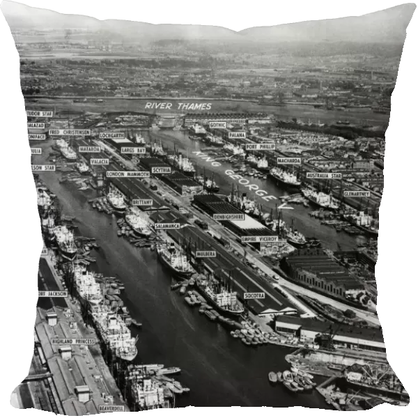 Annotated view of London docks in 1947
