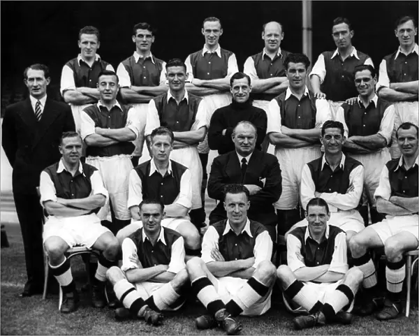Arsenal Football Club team group 1948. Back row, from left: Alex