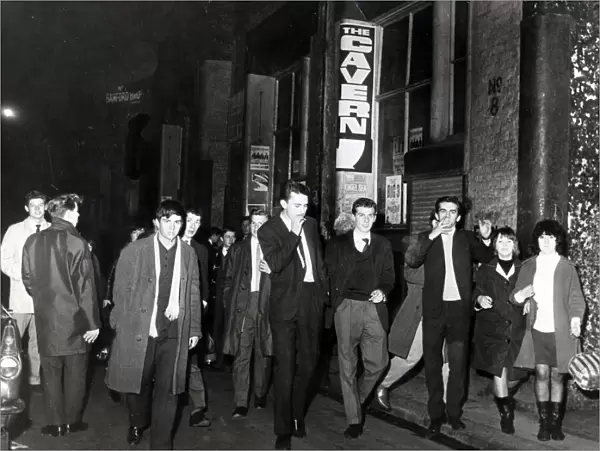 Crowd outside the Cavern Club in Liverpool 1964