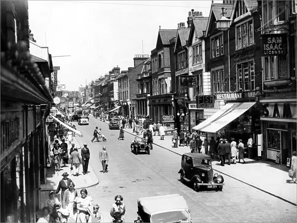 The high street in Southend-on-Sea in 1937