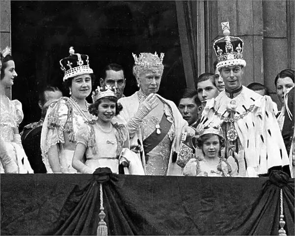 George VI and Queen Elizabeth on Buckingham Palace balcony Coronation Day 1937