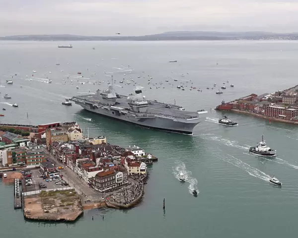 Britains future flagship HMS Queen Elizabeth sailed into her home port of Portsmouth