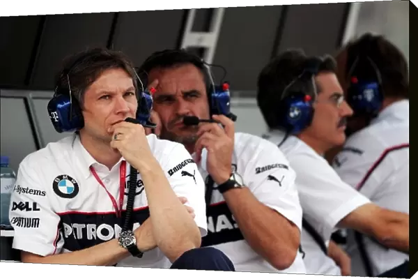 Formula One World Championship: Mike Krack BMW Sauber F1 Engineer and Beat Zehnder BMW Sauber F1 Team Manager