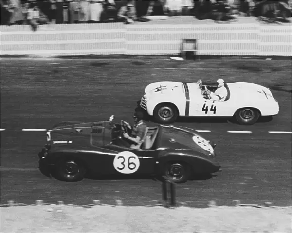 1950 Le Mans 24 hours: Tommy Wisdom  /  Tommy Wise, 16th position, leads Vaclav Bobek  /  Jaroslav Netusil, retired, action