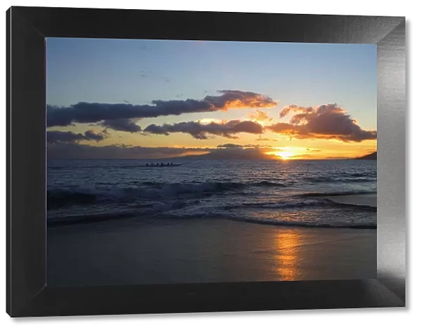 USA, Hawaii, Maui, Sunset At Kamaole Beach One; Kihei