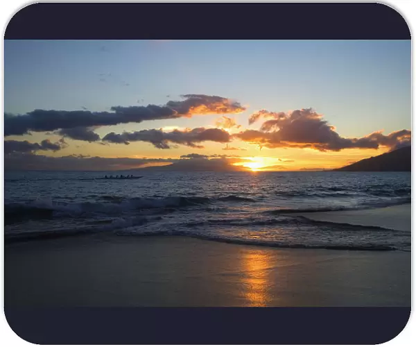 USA, Hawaii, Maui, Sunset At Kamaole Beach One; Kihei
