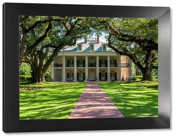 USA, Louisiana, Oak Alley Plantation; Vacherie, Colonial style house