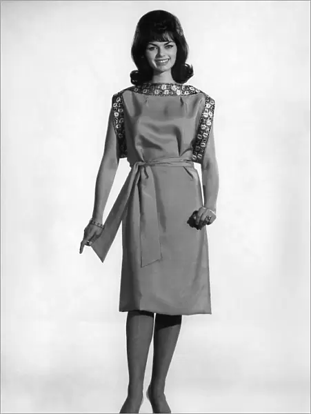 Reveille Fashions. Alice Moyens. July 1961 P008776