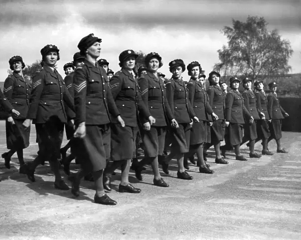 World War II. Women ATS soldiers on parade. April 1940 P010069
