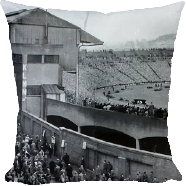 Hampden Park 1951 packed terracing crowds outside North stand